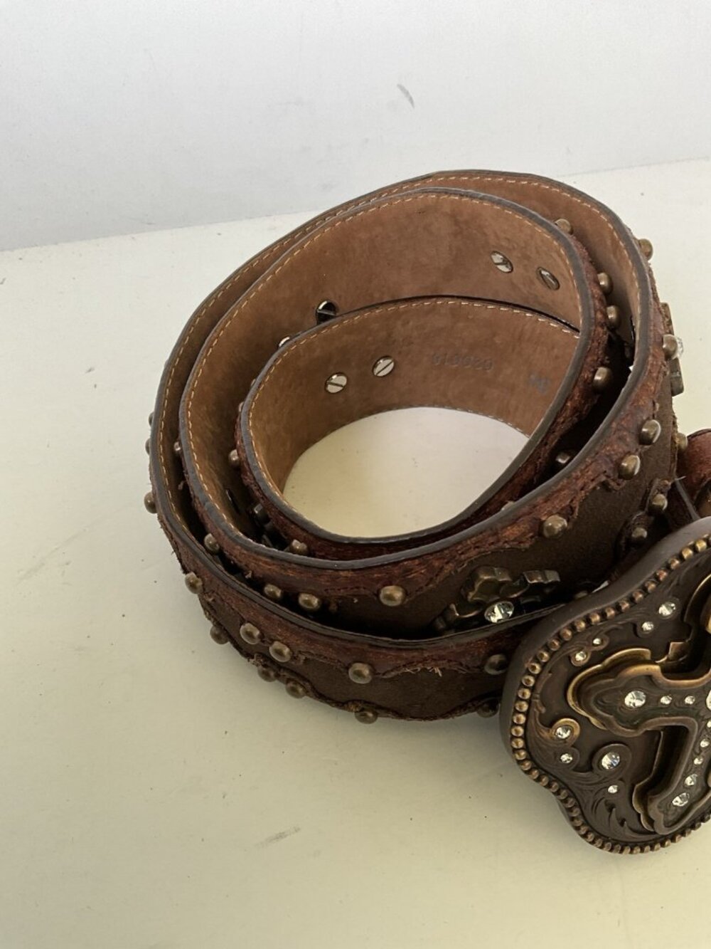 Justin Boots Brown Leather Studded Belt Rhinestone Cross Buckle Western Size 36 - Picture 5 of 6